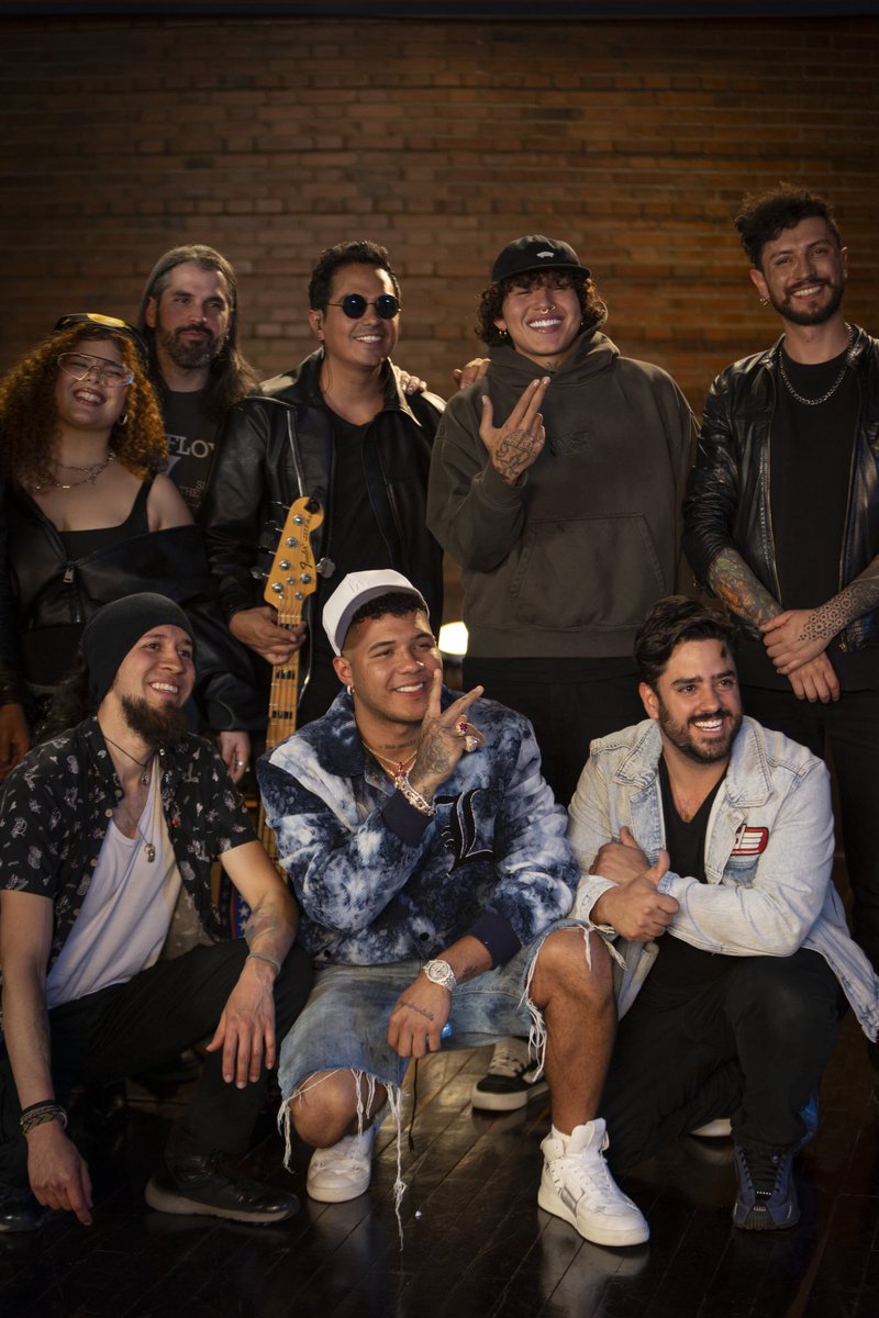 Bozamusica's tweet photo. Ustedes pidieron las acústicas y ahora ya las tienen todas juntas 🫶🏾 Gracias por el cariño y el apoyo de siempre! 

“Acústicos” ya está disponible en todas las plataformas. 

Cuál fue su favorita? Los leo 👀 https://t.co/BsRQxe8F4w https://t.co/XJqBKhOcWj