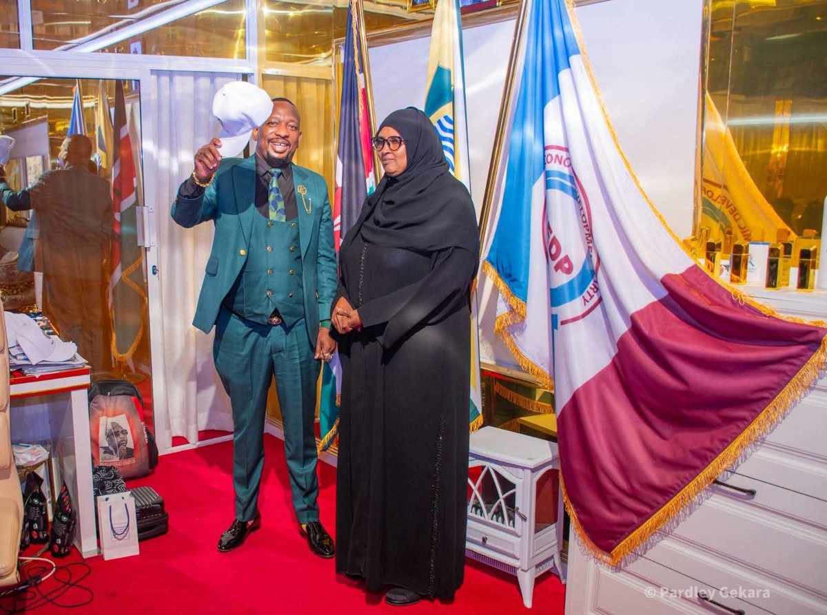 Sonko047's tweet photo. I welcomed renowned Nairobi gynecologist Dr. Zainab Mohamed Jimale and her campaign team to our Upper Hill offices she intends to vie for the California Ward MCA seat, and we welcome her interest. To the great people of California Ward, embrace positive change as we work together https://t.co/ft0i1lty3i
