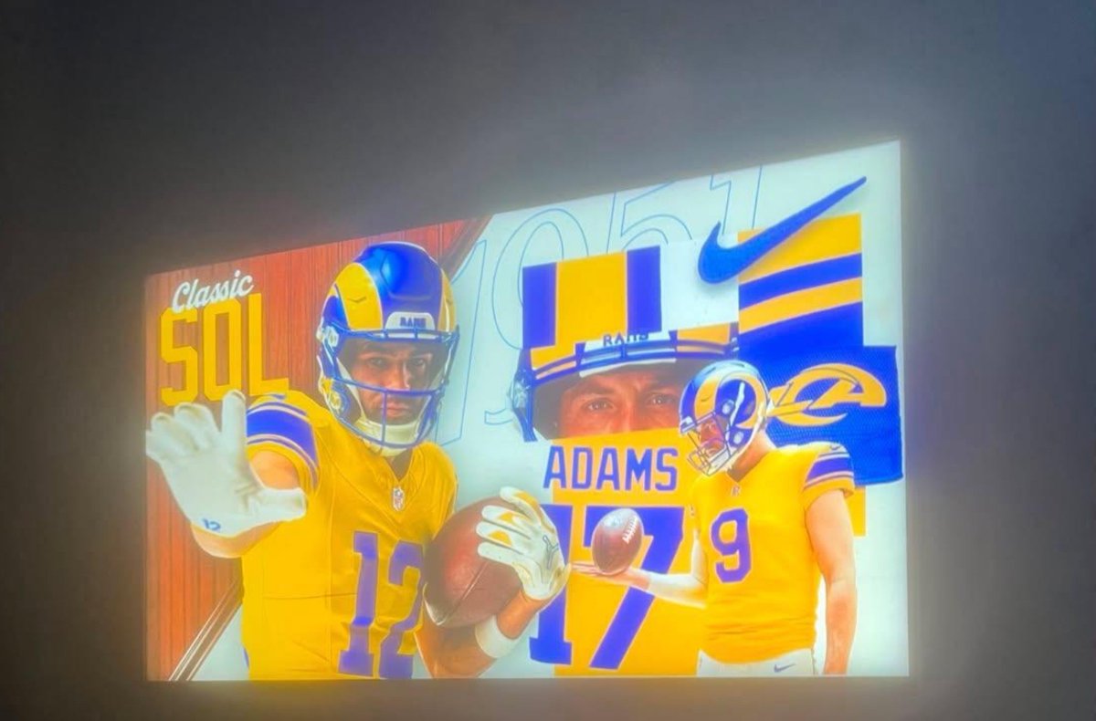NFLLegendada's tweet photo. Novos uniformes dos Rams em primeira mão para vocês 

Nota da escala ADM: 7.0, poderiam usar os chifres de verdade nos uniformes retro ao invés das "bananas" https://t.co/AGivUGJjqh