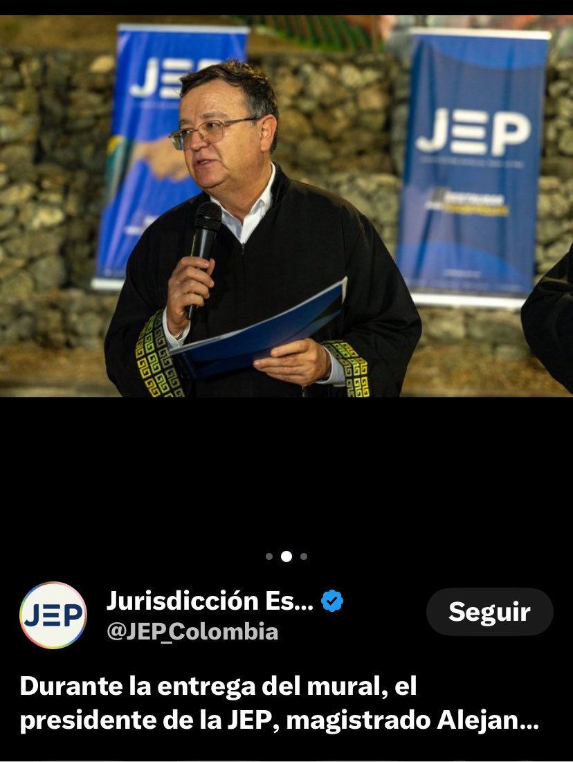 DeisyDorelly's tweet photo. Después de Timochenko, Pablo Catatumbo y Sandra Ramírez, hay otro nombre que me produce el mismo rechazo: Alejandro Ramelli.

Como víctima, considero que durante años ha sido el rostro de una justicia que terminó favoreciendo a los responsables de graves crímenes de las FARC, hoy partido Comunes. Ojalá ese señor deje de dirigir ese tribunal de impunidad.