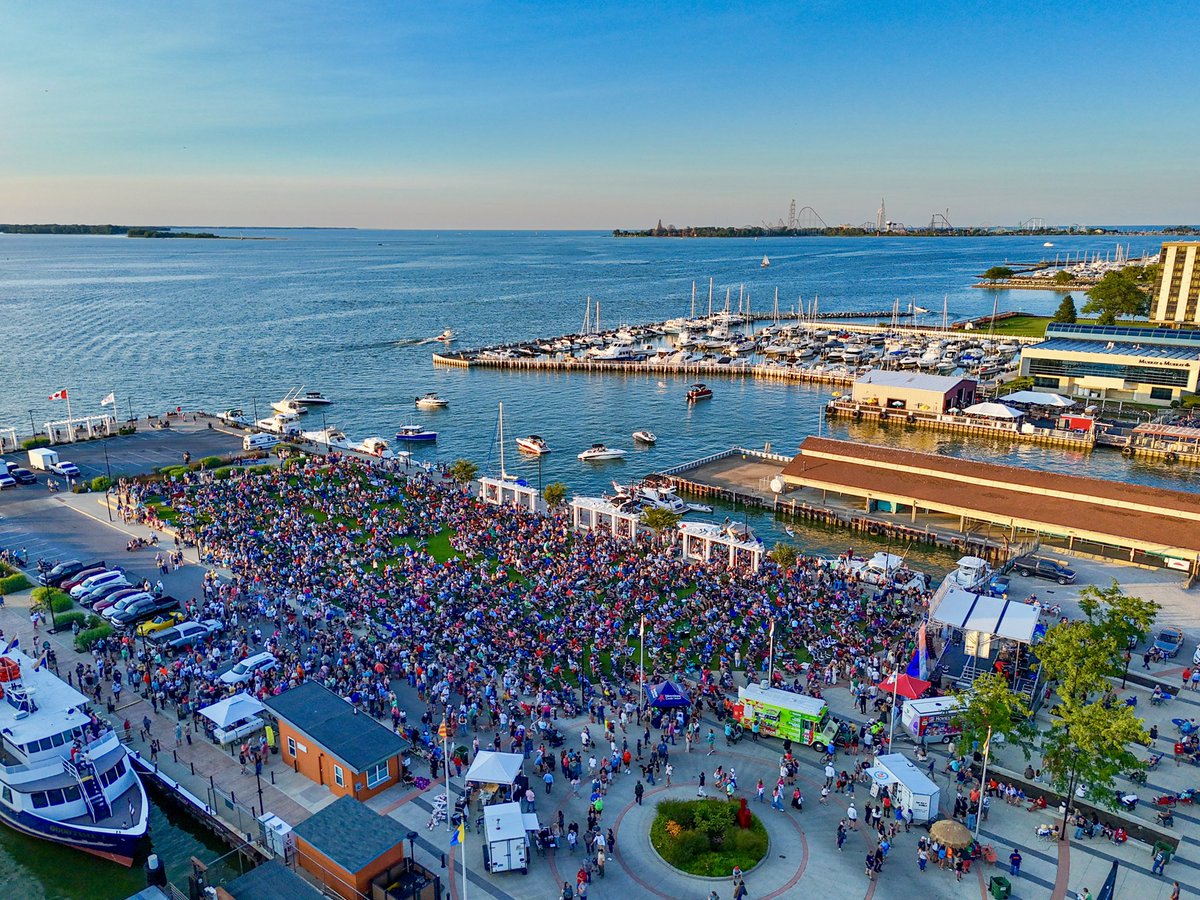cityofsandusky's tweet photo. A gorgeous night on the Jackson Street Pier for Party at the Pier

Thanks for coming out tonight, Sandusky! https://t.co/YAXjZU5cBm