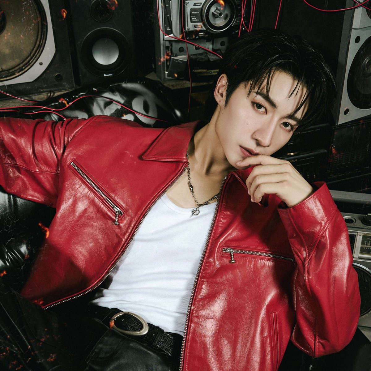 tpopchartss's tweet photo. 'FLY' by JUNG x F.HERO debuts with 1,047 streams on Spotify Counter.

#JUNG_PERSES #FLY_JUNGxFHERO https://t.co/FZpR1MekFN