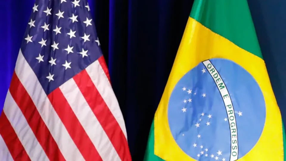 omundoecapitais's tweet photo. O governo brasileiro afirmou que vai acionar a Lei de Reciprocidade e levar à OMC (Organização Mundial do Comércio) a decisão dos Estados Unidos de impor tarifas de 12,5% sobre produtos do Brasil, segundo nota oficial divulgada hoje para a imprensa. https://t.co/qeOFpTleO4