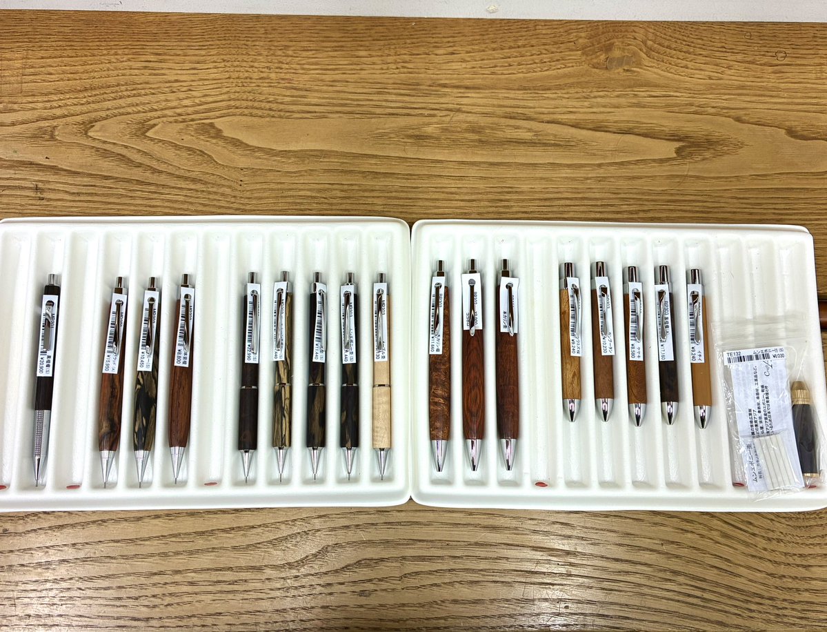 現在のクラフトAさんの在庫状況です。 左側がシャープペンシル（MP201