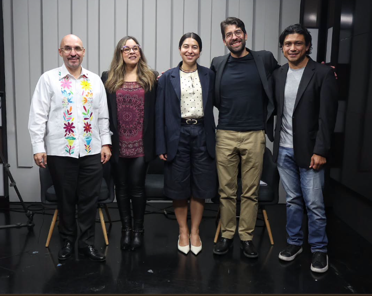 octaviodlatorre's tweet photo. 🎙️ Siempre es un gusto participar en espacios donde el diálogo se convierte en ideas y las ideas en oportunidades.

Gracias a Grupo Expansión por la invitación para compartir este conversatorio junto a Manola Zabalza Aldama y Ángel Augusto Tamariz Sánchez.

⚽ Hablamos del legado económico del Mundial 2026 y de cómo podemos convertir ese impulso en más turismo, más comercio, más servicios y más oportunidades para los negocios familiares. 🇲🇽

Sigamos construyendo un México donde el crecimiento llegue a quienes todos los días abren las puertas de sus negocios. 🤝

#GrupoExpansión #Mundial2026 #NegociosFamiliares