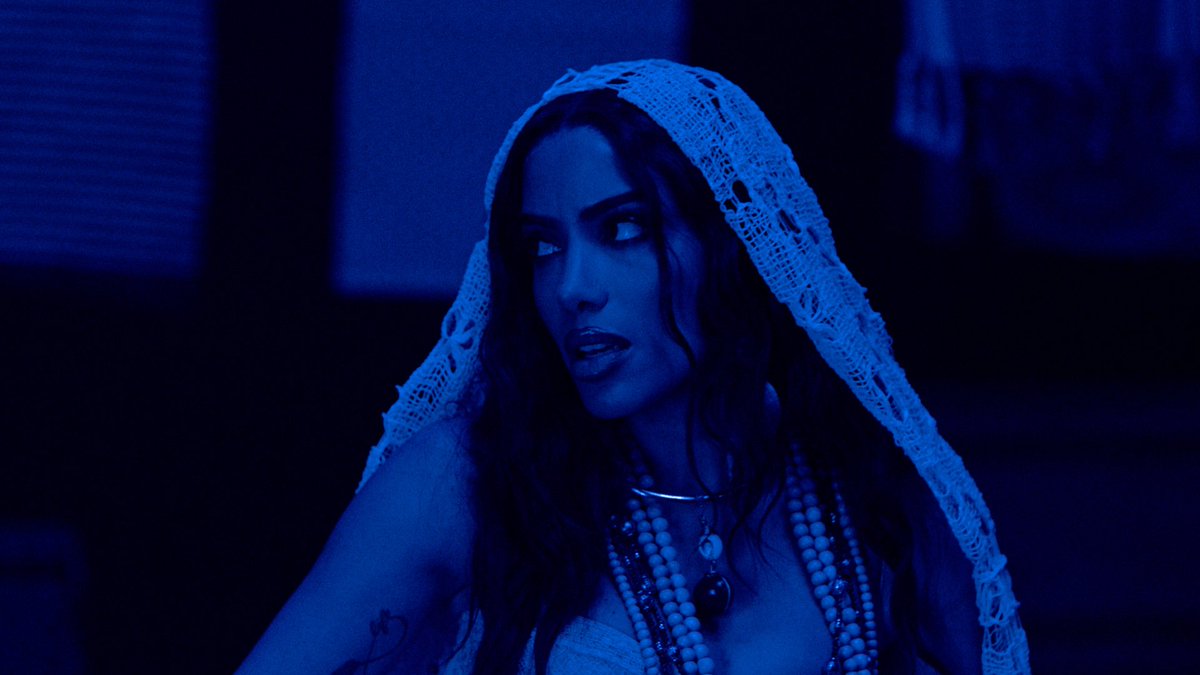 QGdaAnitta's tweet photo. O sensual também é divino #EsquentaTVZ ANITTA https://t.co/xBYqjTrGzh