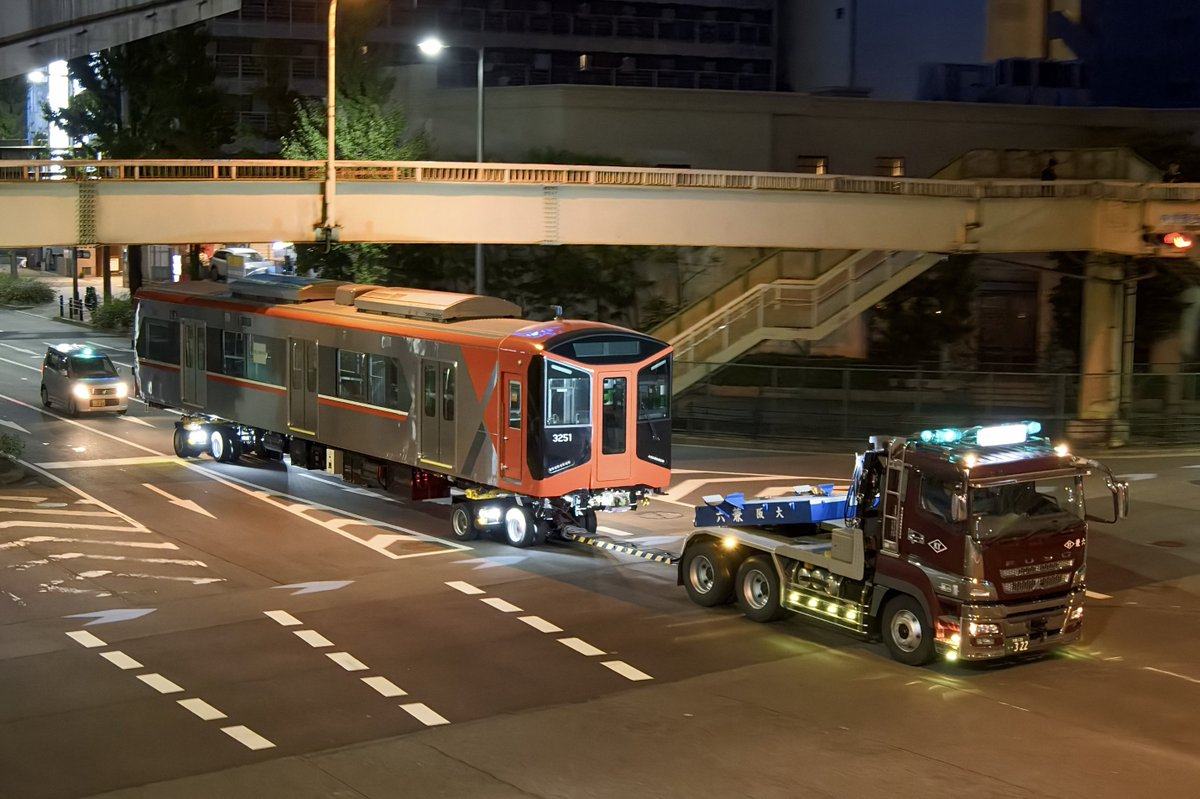 berusasu428's tweet photo. 7/22〜24
阪神3000系 3201F 近畿車輛出場 陸送 https://t.co/IbXRj2frm1
