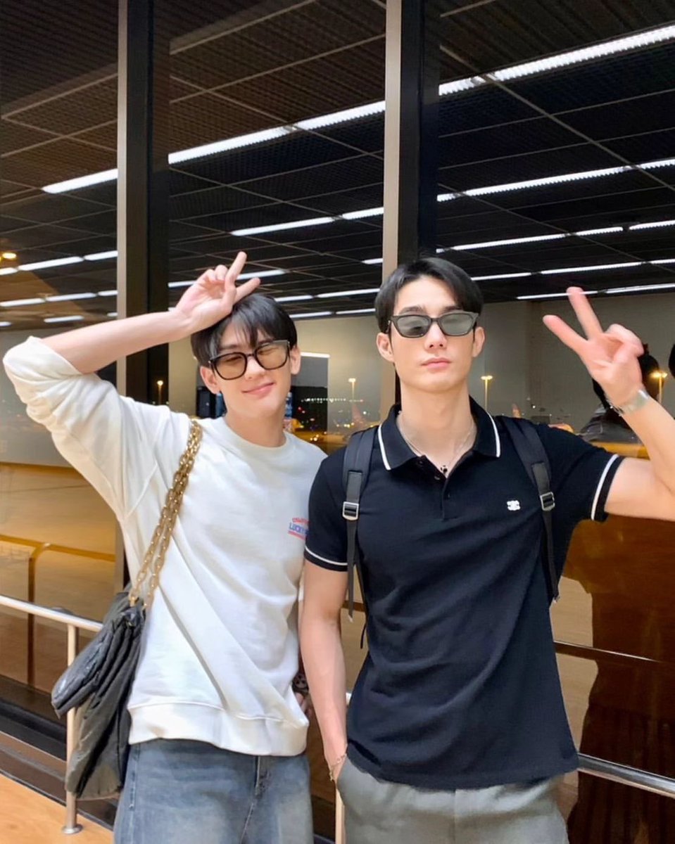 mewniin's tweet photo. ✌️😎

✦ #fforce_ #kasibook #ฟอสบุ๊ค #ForceBook ⊹ ࣪ ˖ https://t.co/eePhFQGXKP