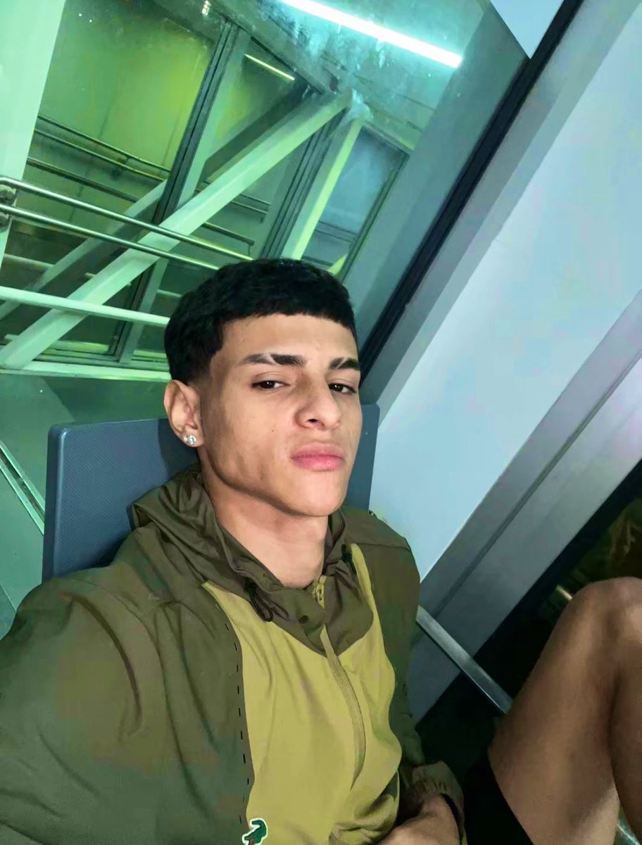 silvazxln's tweet photo. 💺 https://t.co/vNJ4tivE9S