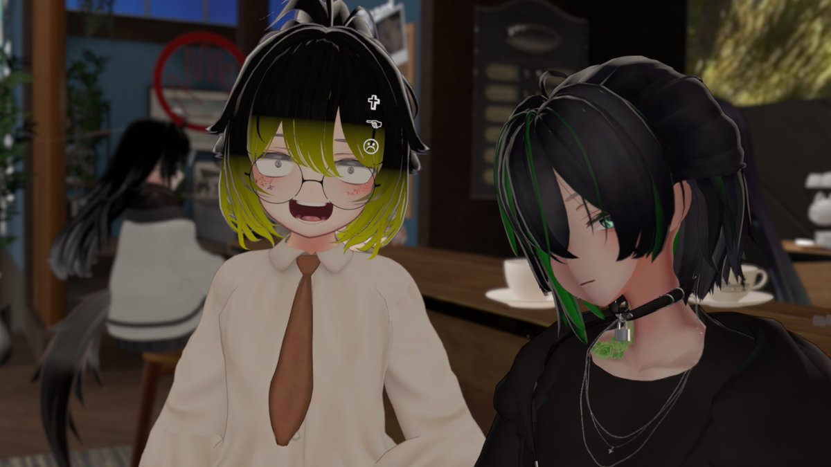 Aazuvrc's tweet photo. フレンドがしれっと撮った写真も投稿します！
あまり気にはしてなかったけど・・・

嫌　悪　感　の　あ　る　お　姉　さ　ん　
よ　す　ぎ　ま　せ　ん　か　？　？　？ https://t.co/t0pecLgdBr