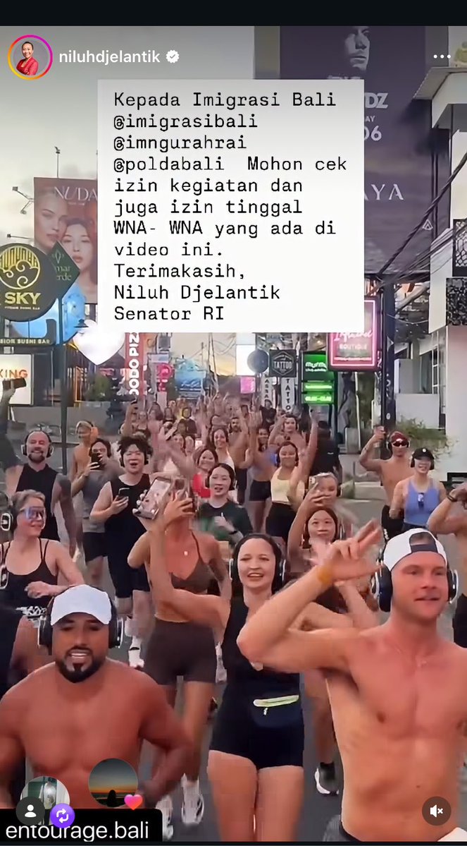 arblunaaaaa's tweet photo. guys di Bali lagi rame masalah Running club RASIS karena tidak menerima warga +62 untuk join dengan alasan tertentu. 

kocak moment adalah lo adain event di Bali, Indonesia eh malah warlok gak boleh ikut? bukan cuma itu point nya, mereka juga bloking jalanan umum untuk LARI dan tanpa IZIN dari pihak banjar atau yang berwenang, sangat menggangu aktivitas warga yg lewat.

it hillarious how people come to my country, build exclusive communities al, and then make locals feel like outsiders in their own home. makes you wonder: if this model is so great, why didn't you build it where you came from?