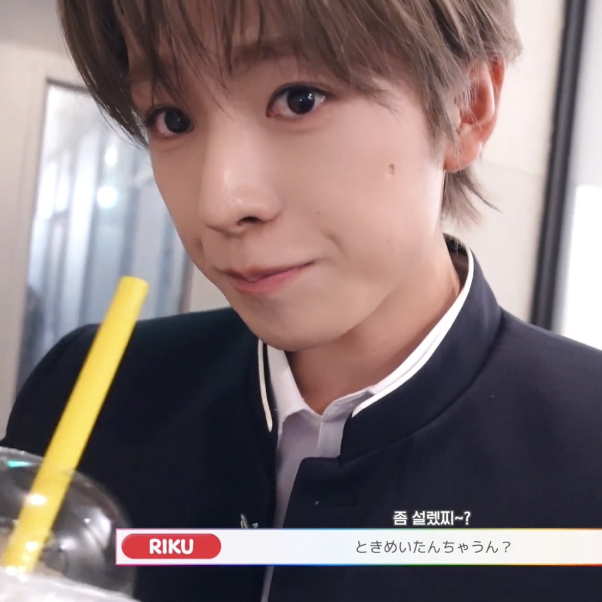 youseemyhope's tweet photo. ストローで飲み物飲んでるときの顔これなのさすがちょっと可愛すぎやしないか https://t.co/QtsgiL96JB
