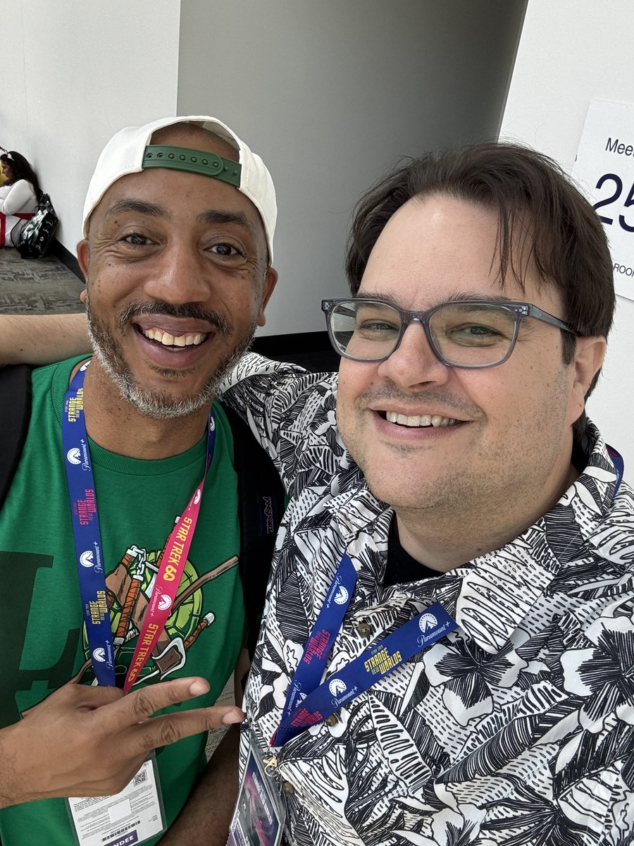 CBCCPodcast's tweet photo. Brad found his buddy Bryan (aka the Co-Host of B&amp;B Movie Reviews, aka the editor of all #InTheStacks videos)! We've been doing this con together since 2011!! #CBCCatSDCC #SDCC https://t.co/JmKhgpP6nz