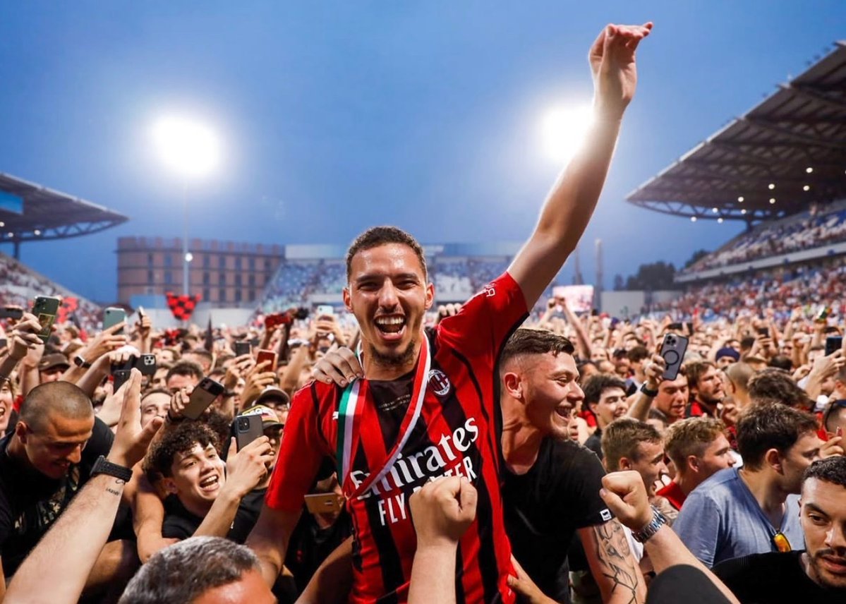 FabrizioRomano's tweet photo. 🚨🇶🇦 Excl: Al Gharafa now leading the race to sign Ismael Bennacer from AC Milan.

Bennacer will terminate his contract on mutual agreement and Al Gharafa sent him an official proposal.

🎥 https://t.co/R19vX9Yzfg https://t.co/vunkT7XcCN