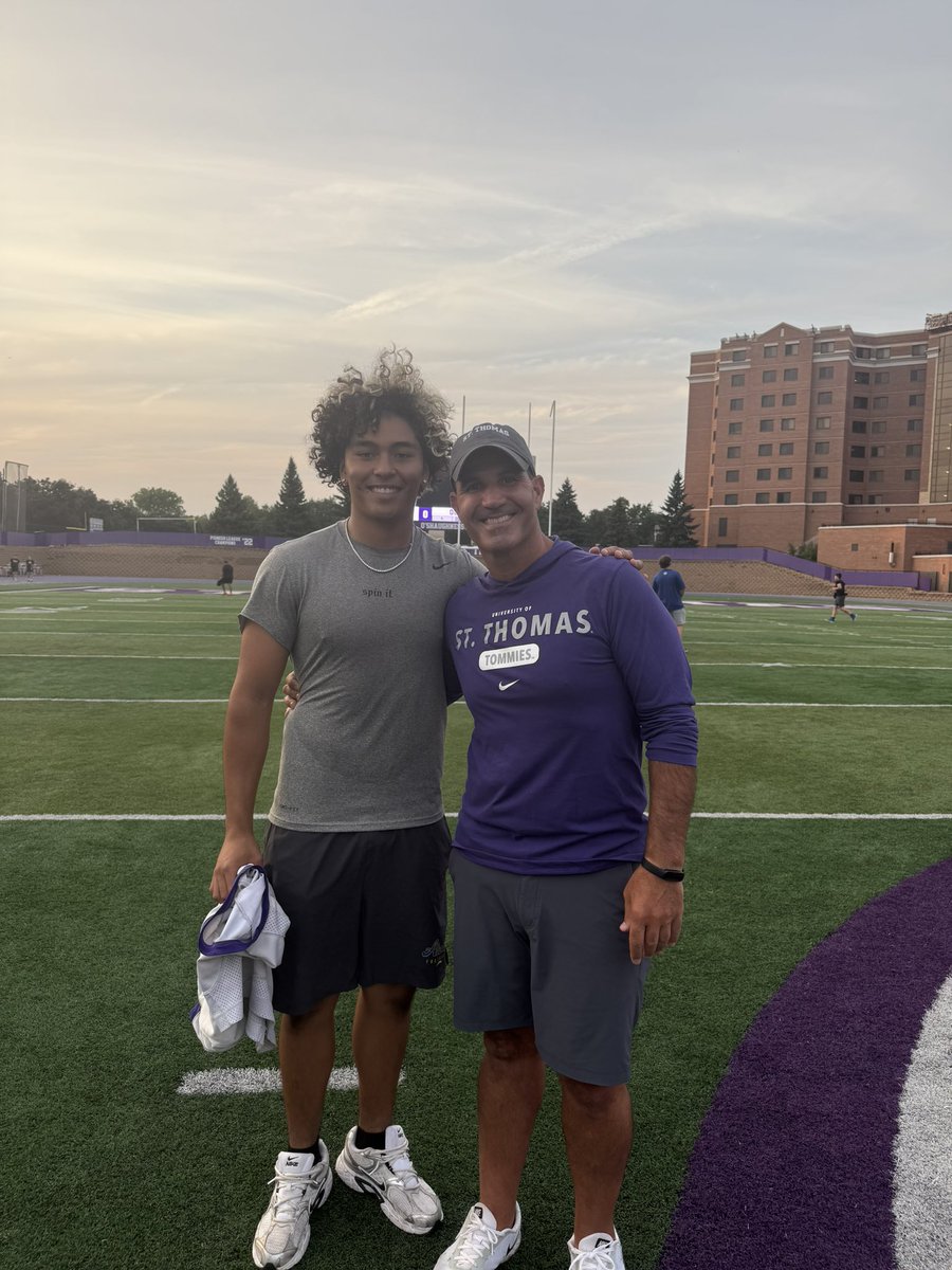 kriscarranza08's tweet photo. Had a great day at @UST_Football . Thank you @Coach_Caruso for the great feedback, appreciate your time!
@Tos93 @Throw_2_Win @Atownfootball @3dqb_SoCal @GregBiggins https://t.co/USjuB809jJ