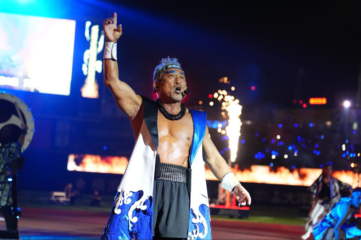 ydb_yokohama's tweet photo. 応援総長・角田信朗の「継承漢気爆発曲ッ！」募るッ！🎤

昨年大きな話題を呼んだ応援総長・角田信朗さんによる『倍倍FIGHT!』🎶

そこで今年は、試合後のショーにて #角田信朗 さんに歌唱してほしい楽曲を募集！🔥

今年のテーマは「漢気爆発 盆バイエ」
皆さまが選ぶテーマにあった「継承漢気爆発曲」をぜひ投票してください🙌

詳しくはこちら
https://t.co/GU8tH5pbIX

#横濱漢祭
#baystars
@nobuakikakuda