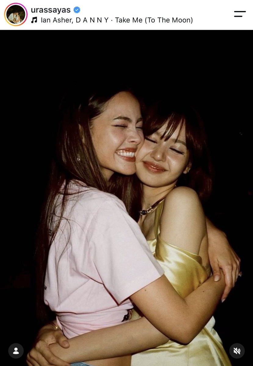 LiliesHome_'s tweet photo. Besties - yaya &amp; #LISA 💕✨

Link here:
🔗 https://t.co/rXicXqU0uq

#LalisaManobal
#LISA #LALISA 
@wearelloud 
🧁📸 https://t.co/uMY1TxQN4i