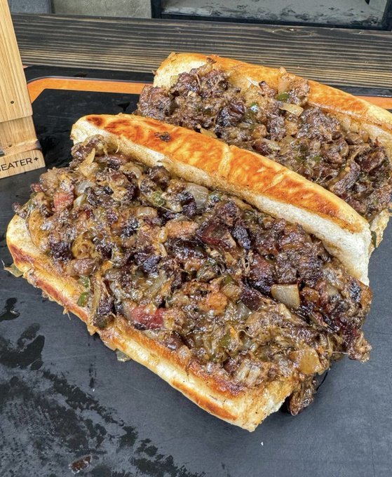 jenifer7244's tweet photo. Brisket Cheesesteak Style. 
Yes or No? https://t.co/RsQ1peIbrC