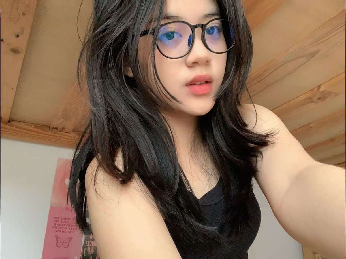 vinouvlv's tweet photo. หาคนพาไปกินไอติมวันนี้ #ขอนแก่น https://t.co/mFne2kIHQ6
