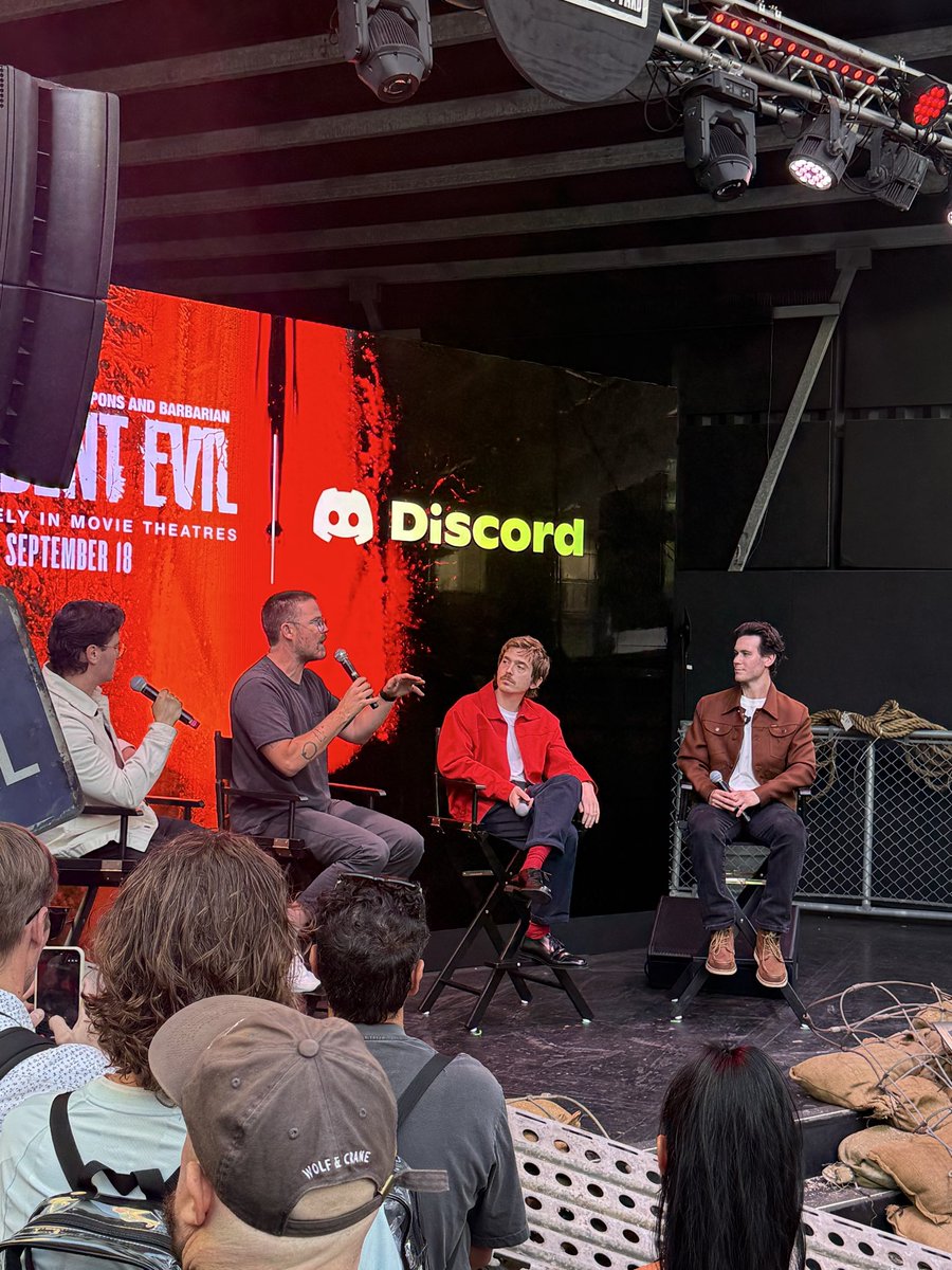 DravenReacts's tweet photo. Zach Cregger And Austin Abrams Talking About Resident Evil #SDCC https://t.co/ZFhZL1rgUR
