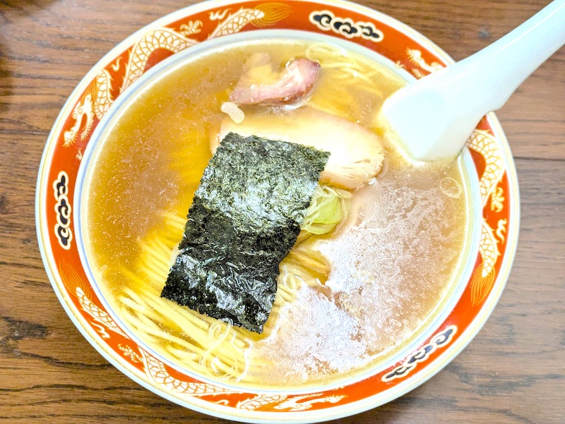 BHB_official's tweet photo. グルメライター・松岡が、ラーメンの食べ歩きを趣味とするバンドマン・磯野くん（YONA YONA WEEKENDERS）に、関東でおすすめのラーメン店を聞きました！

年間288杯食べたバンドマンが本気で選ぶ「関東の絶品ラーメン店」9選 - イーアイデム「ジモコロ」 https://t.co/0wVul2HZbm https://t.co/dKO43tQjtG