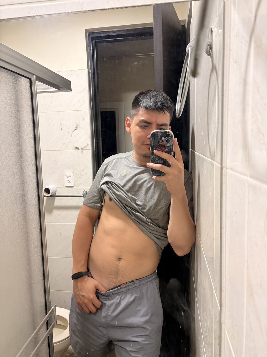 comunicadors3x's tweet photo. Recién llegado del gym 😮‍💨 https://t.co/vrD0jISVsC