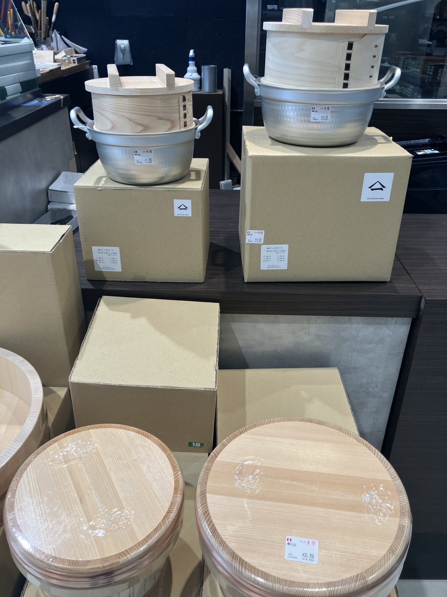 KIYAhonten's tweet photo. おはようございます。
日本橋木屋本店開店いたしました。
夏の感謝セール開催中です。
庖丁以外の調理器具もお買い得商品取り揃えております。
週末はぜひお立ち寄りください。

会期6月26日(金)-8月18日(火)

#日本橋木屋 #コレド室町 #企業公式が朝の挨拶を言い合う https://t.co/aihcBcSTpX