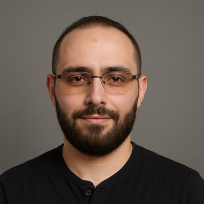 aymen_saleh's tweet photo. انتقل إلى رحمه الله تعالى الاخ العزيز سامر صلاح رئيس رابطه جماهير نادي الهلال في الأردن @JO_ALHILAL الله يرحمه ويغفرله ويدخله فسيح جناته والهم ذويه و اهله الصبر والسلوان وانا لله وانا اليه راجعون. 
#الهلال #الاردن https://t.co/AoDPqgFebX