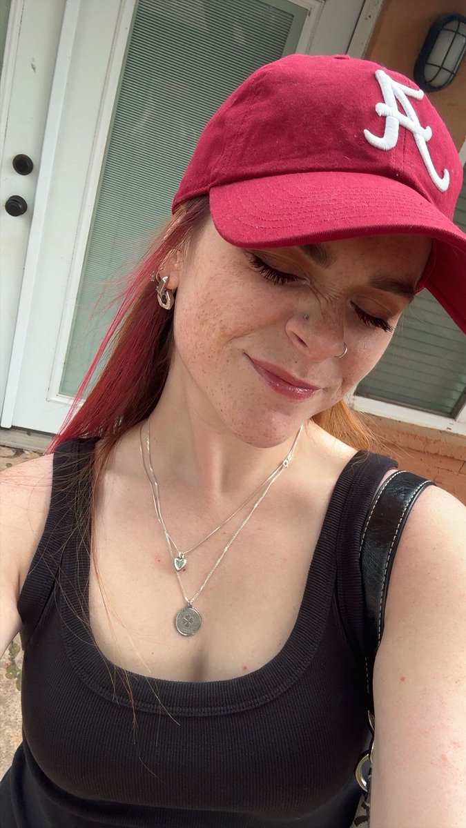 kaylabrooke111's tweet photo. he told me he don’t rep bama… BABES YOU GOTS TO GO https://t.co/VMIXQToVMw