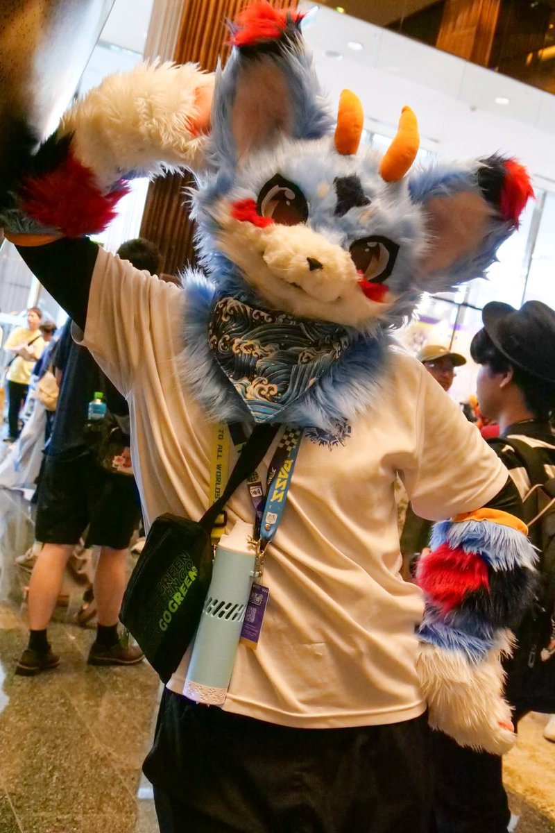 Q1_mt0705's tweet photo. #fursuitfriday
<毛五>
嘿~那邊的小可愛不停下來跟哥玩嗎?(弟的機率好像比較高QAQ
攝影:@CRLight_810 https://t.co/8Gm3sT3DVT