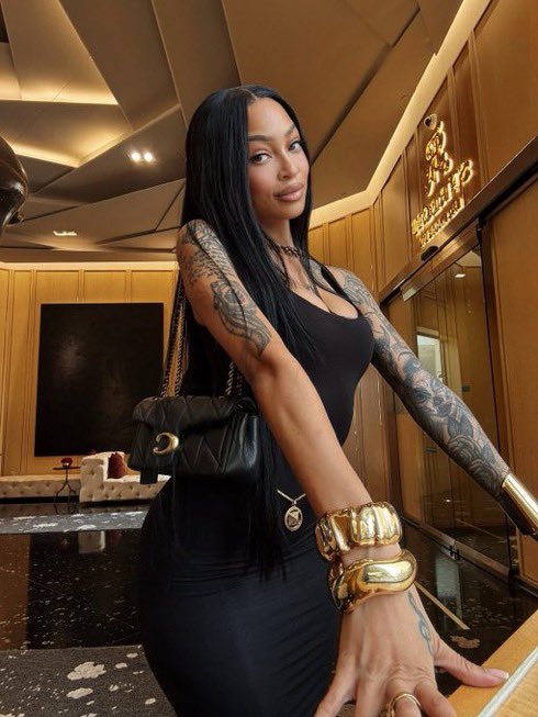 Zara_mave's tweet photo. Tattoos are beautiful https://t.co/5ETxZzQEbT