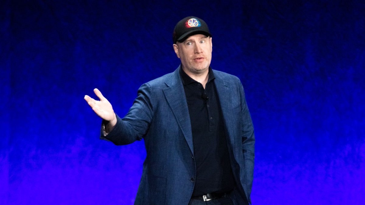 Sksj002's tweet photo. Kevin Feige just may have revealed RDJ's future after 'AVENGERS SECRET WARS' 

If Avengers: Secret Wars follows the 2015 Secret Wars comics, Doom isn't killed after his final battle with Reed Richards. He's given a second chance and returns to Latveria.

In the comics, Victor later creates a suit that combines Doom and Iron Man, becoming the Infamous Iron Man.

With Tony Stark dead in the MCU, Marvel could adapt this by having Robert Downey Jr.'s Victor Von Doom take up that mantle instead.

If that's the plan, Secret Wars won't be the end of RDJ's Doom it'll be the beginning of Infamous Iron Man.
