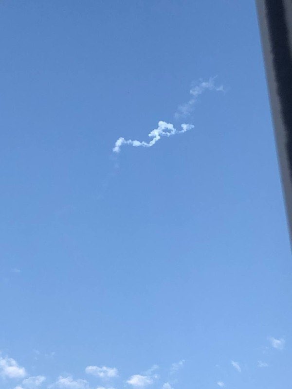 sentdefender's tweet photo. Multiple ballistic missile launches within the last few minutes from across Iran, likely against bases in Jordan. https://t.co/4Kj6DD3qmQ