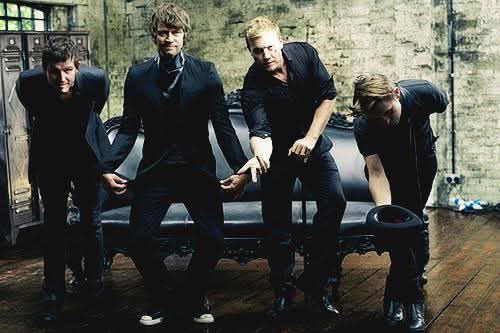 TakeThatFanBase's tweet photo. #flashback #TTIIII #throwback #lookatus #JasonOrange #HowardDonald @GaryBarlow #flashbackFriday

#12yearsago
https://t.co/Orvn3XoYPW https://t.co/ydJEaDGwRm