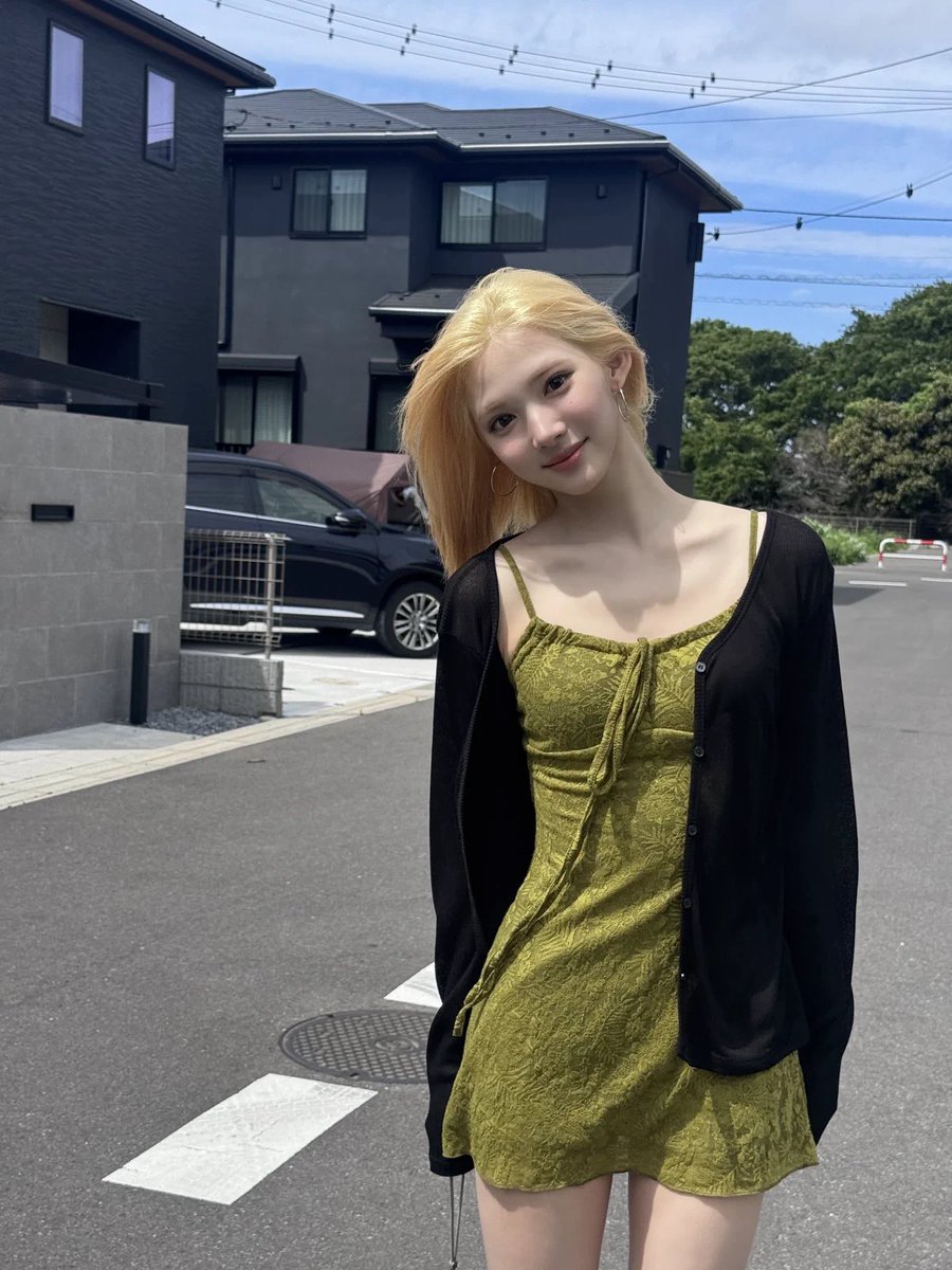 picscjiwoo's tweet photo. i ♡ my girlfriend coded 🍀
#지우 #HEARTS2HEARTS #JIWOO #ジウ https://t.co/Q6ypZQWBjX