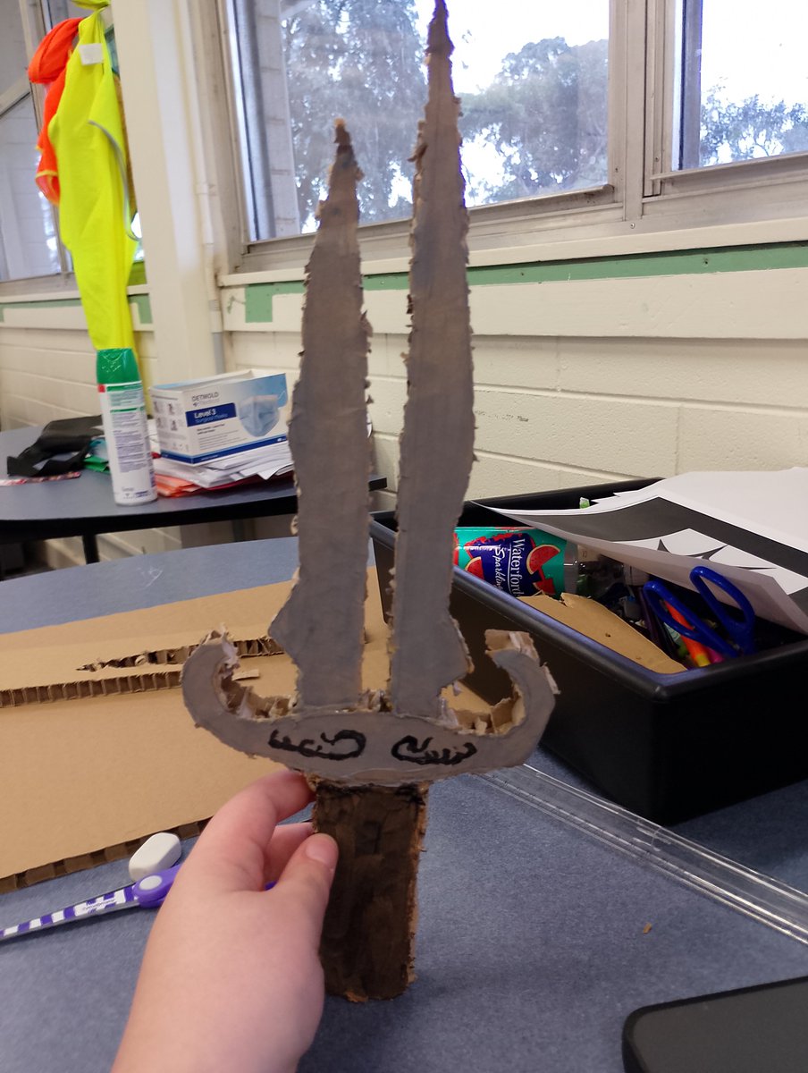 Sploopy_Sploops's tweet photo. Hey guys i just wanted to show something i made here on twit- i mean x

I made twotimes dagger and i just wanted to show it off and such 

(im a guest.main but he dosent have any props i can make)

#forsaken #prop #art @rblxforsaken https://t.co/YIQs0JbcAX
