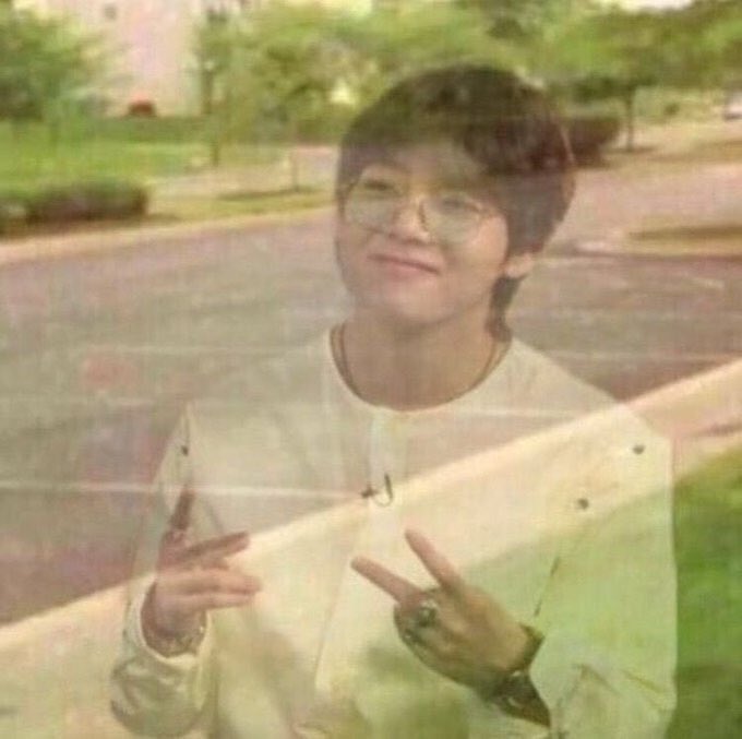 honeyjamnamjoon's tweet photo. honeyjamnamjoon really old bts meme dump because I’m running out of space on my phone https://t.co/REsbG1kguf