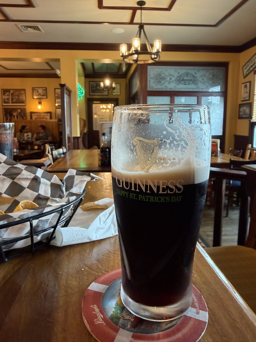 Ki11Phil's tweet photo. First time I split the G 🚀🚀 #guinness https://t.co/RQ6OKHF8l2