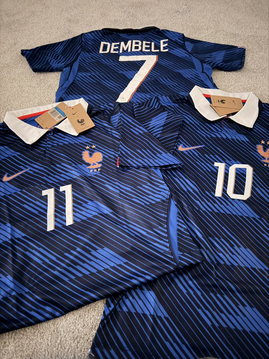 spideytruther's tweet photo. yall laughing but i got these 3 off shein for $80 &amp; the quality’s beyond perfect 😭 https://t.co/9g82nhNq84