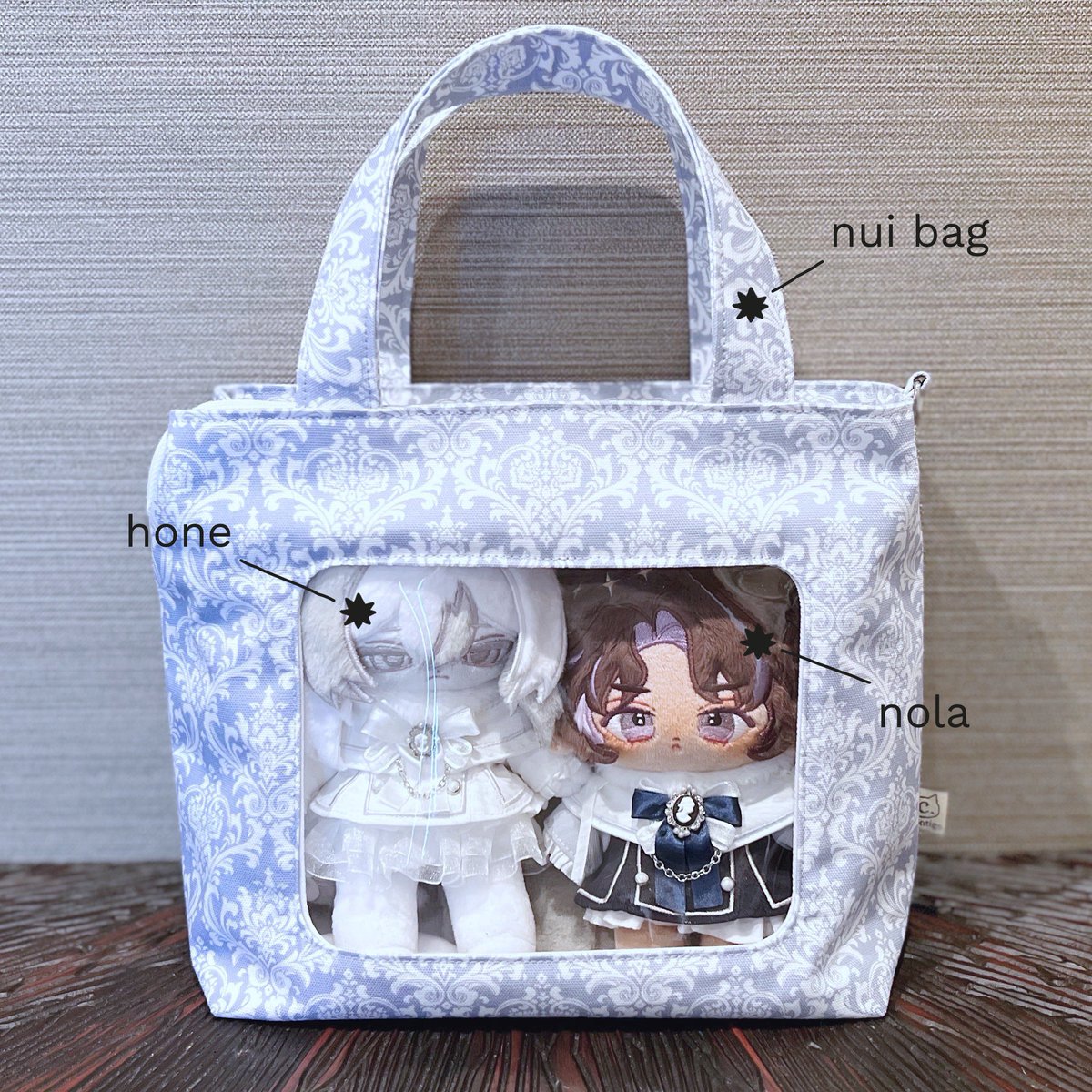 rapi_nui's tweet photo. ココさんのぬいバに15cmちゃんも入ると聞いて…
なんと脚長もいけます！お出かけの幅が広がりますね♬
#coco_contigo https://t.co/lWtySeI30a