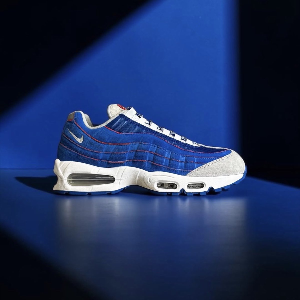 110slad's tweet photo. Nike Air Max 95 “Lawson” Konbini
SKU: IR1944-400 📸: 1985 Gallery 

Buy Now: https://t.co/qNrnqgCHXl https://t.co/Ka3nCaLkCQ