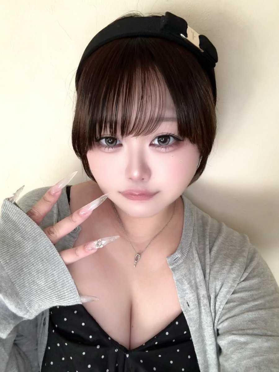 ixjriii's tweet photo. 🩶🖤  #自撮り界隈 https://t.co/l3nGB4rw4M