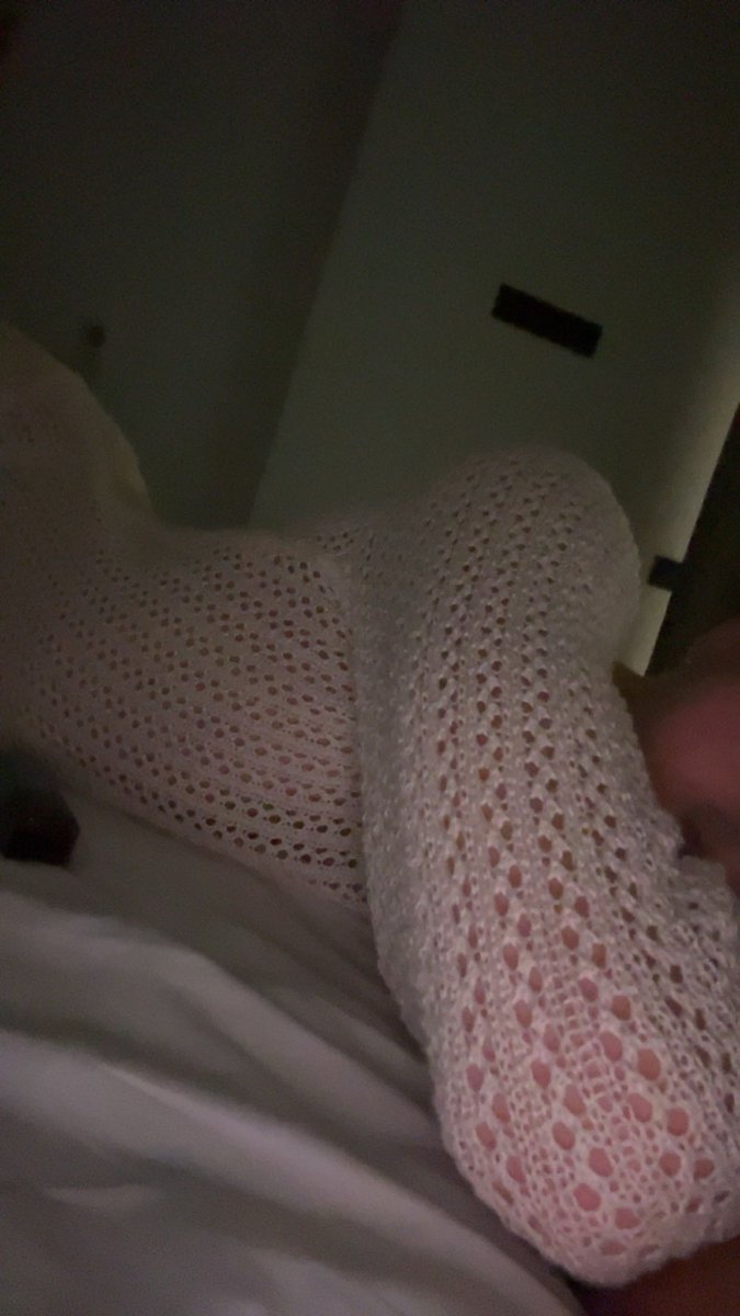1ian2night's tweet photo. I want to go on holiday 😩 #femboy https://t.co/dIWOdSnF7s