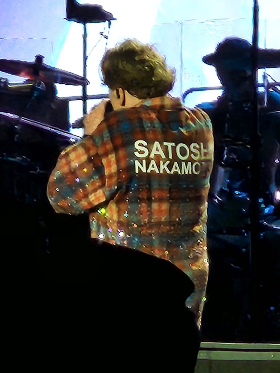Hoos37brian's tweet photo. Axl out here in Raleigh tonight repping Satoshi! #GNR https://t.co/WG3ivi7KeD