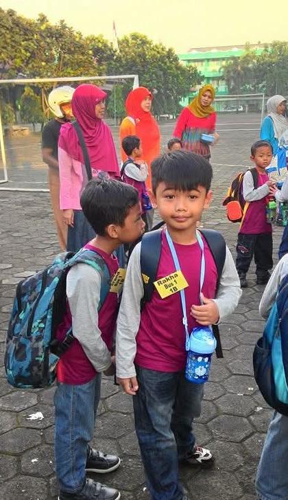 fiisshNchips's tweet photo. dagu gua ngapa nempel anjjgg https://t.co/vurVjOweca