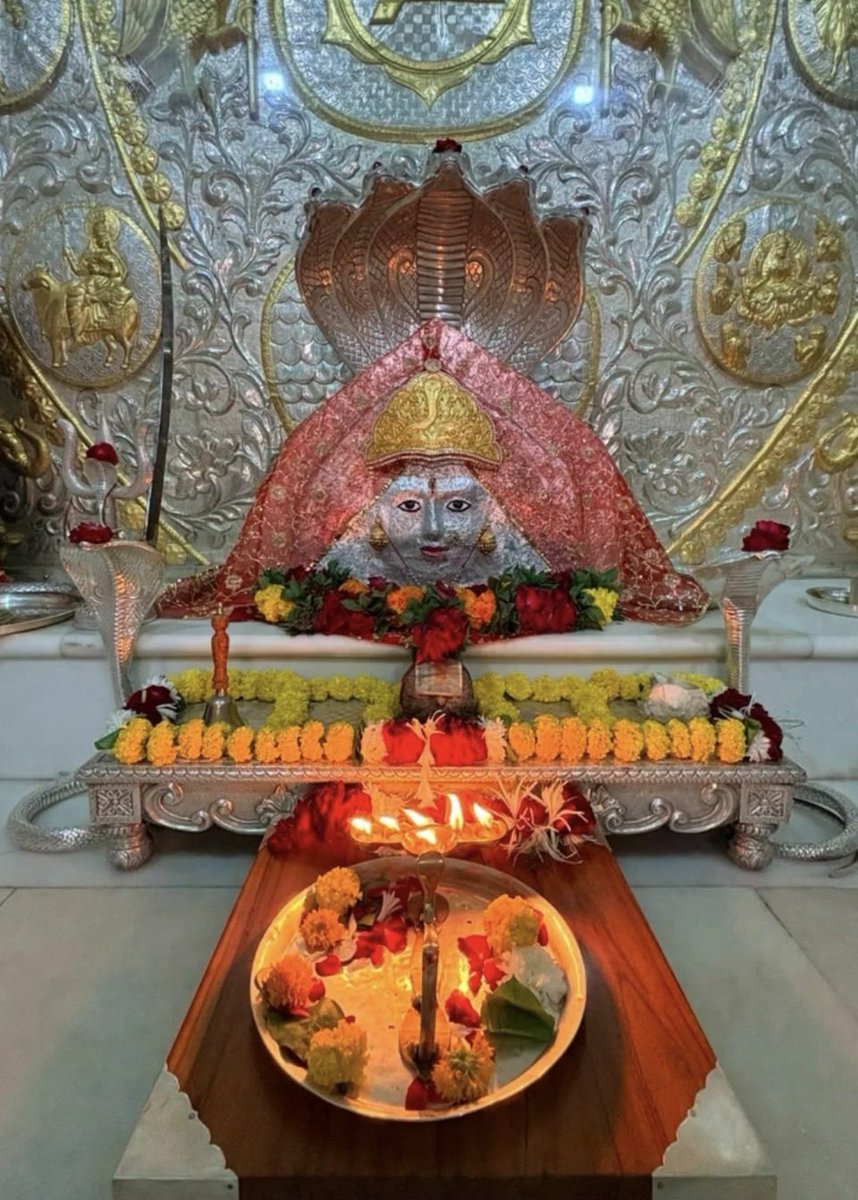 razz_kp's tweet photo. हरि ॐ माता🌸 🕉️🌸🙏 https://t.co/yVc5zedbra