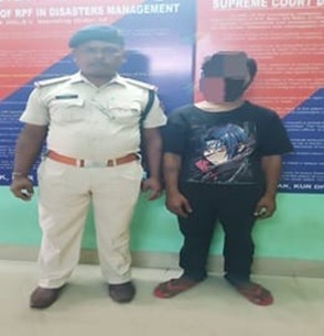 rpf_ecor_kur's tweet photo. Operation Yatri Suraksha: On 23.07.2026, a joint team of RPF and GRPS apprehended one person and recovered one Realme mobile phone valued at ₹10,500/- near Bhadrak Rly stn. The accused was arreste, and was remanded to judicial custody. https://t.co/bWbybGytRG