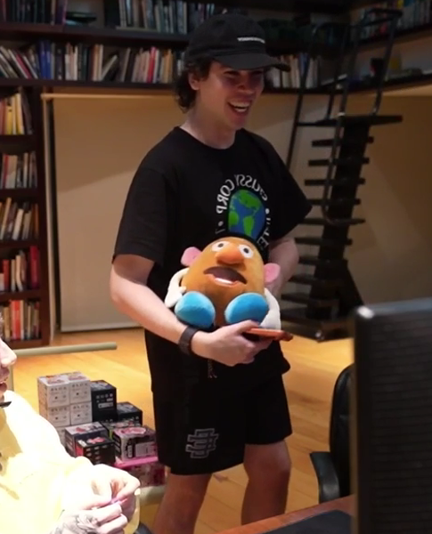 bbuhajeq's tweet photo. spreen con rubius 😐­­­­­­ㅤ/  ㅤspreen con señor cara de papa  😃 https://t.co/3Nw841H61S