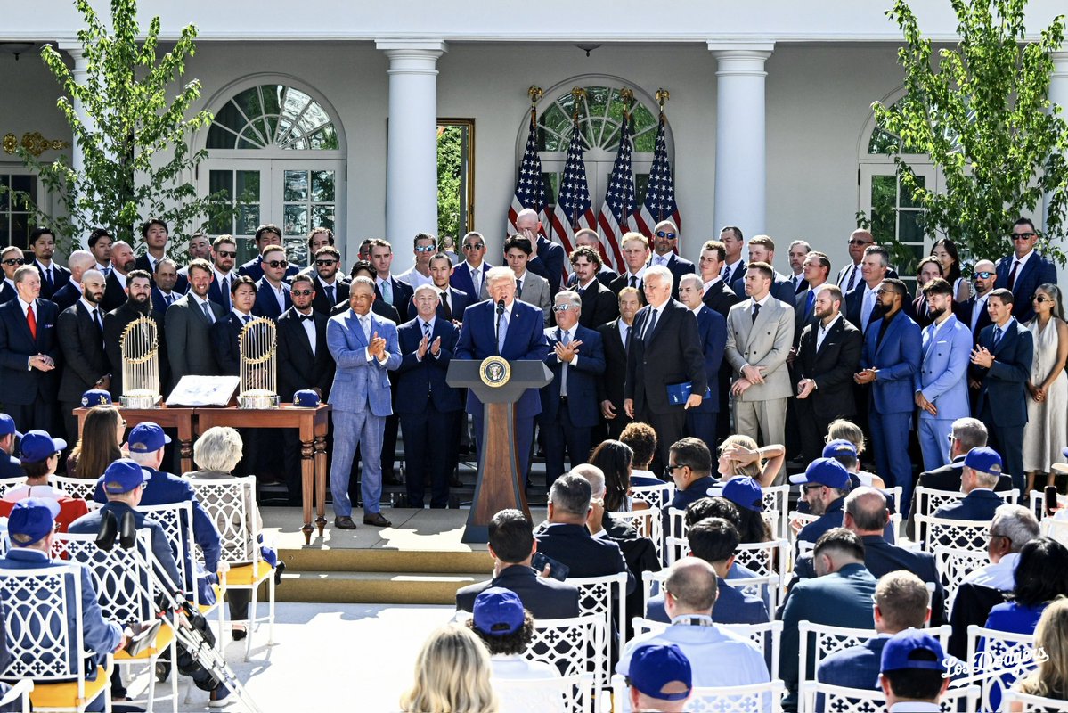 Los Dodgers tweet media