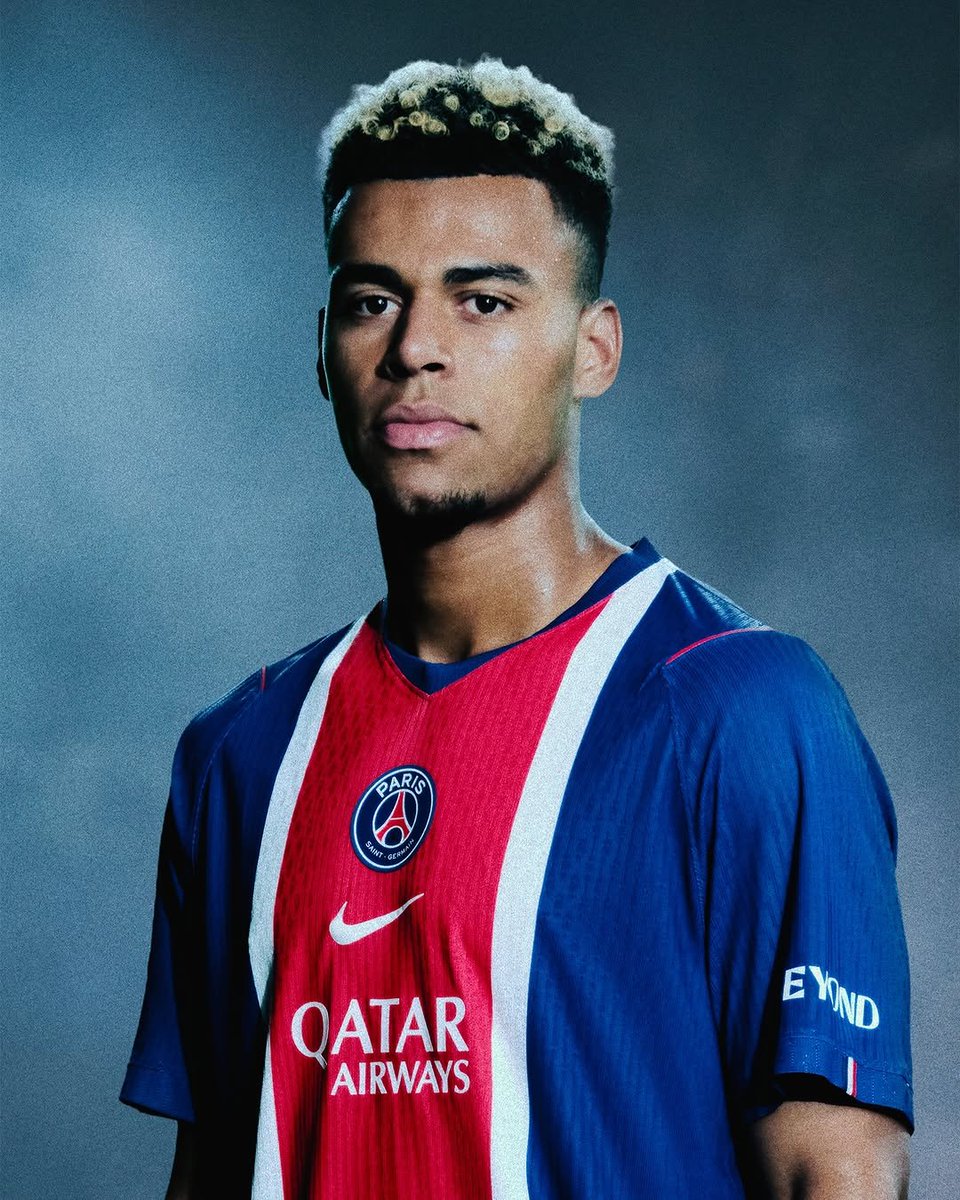 desiredoue_fc's tweet photo. New Season Here We Go 💙❤️ https://t.co/UQ7NsWBDFe